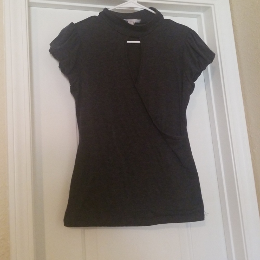 Body Central Grey Cutout Ruffle Sleeve Top EUC!